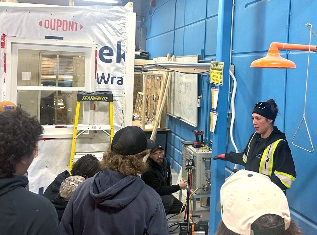 Students learning with a model unit demo